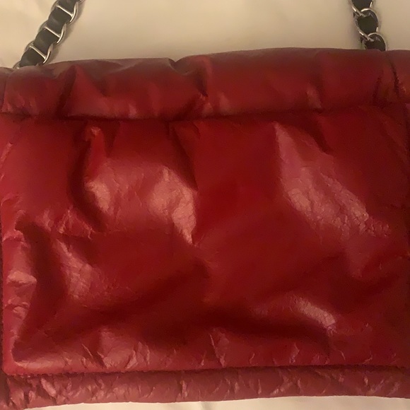 Marc Jacobs Pillow Bag Cranberry - Picture 5 of 8
